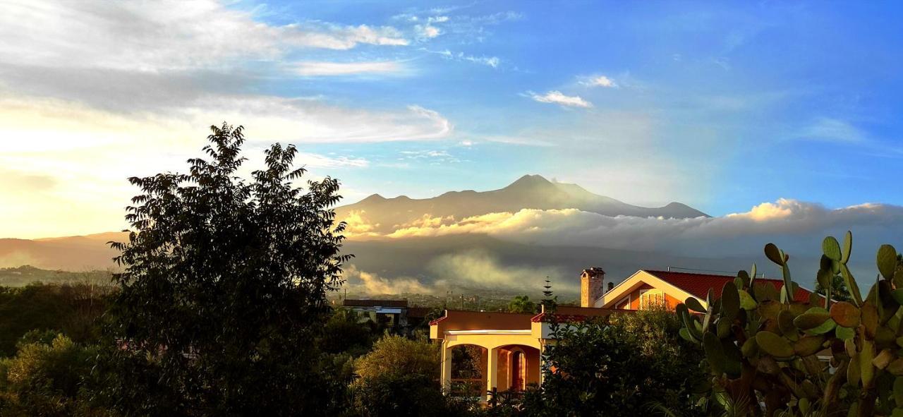 Casa Del Sole Con Vista Sull'Etna A 200 Mt Dal Mare Villa Acireale Exterior foto
