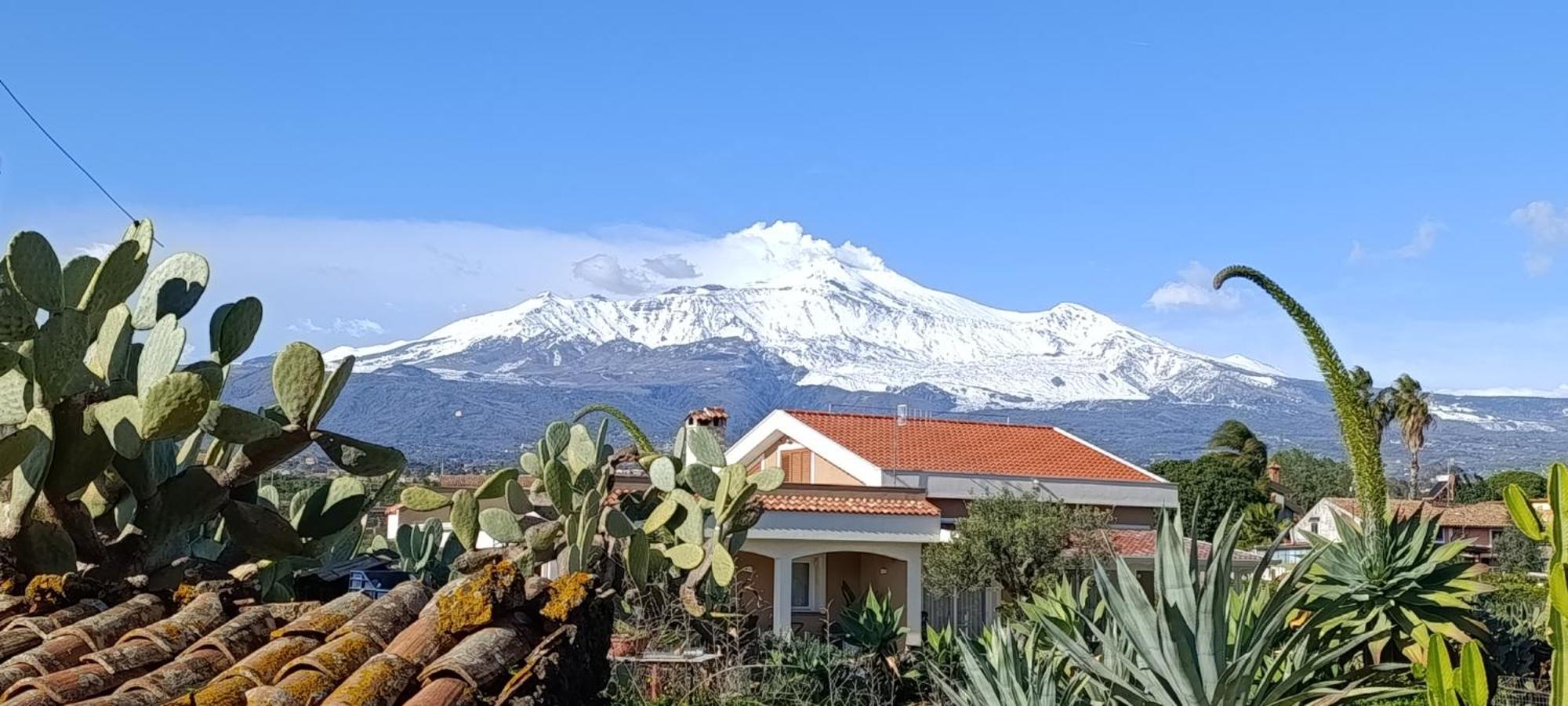 Casa Del Sole Con Vista Sull'Etna A 200 Mt Dal Mare Villa Acireale Exterior foto