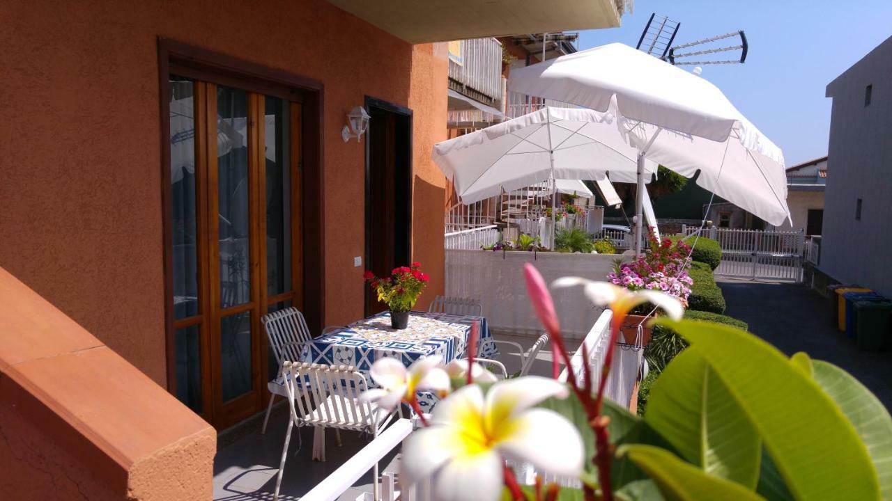 Casa Del Sole Con Vista Sull'Etna A 200 Mt Dal Mare Villa Acireale Exterior foto