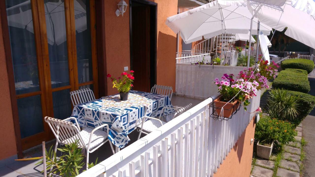 Casa Del Sole Con Vista Sull'Etna A 200 Mt Dal Mare Villa Acireale Exterior foto